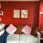 Luxury Apartment In The Heart Of Birmingham City!